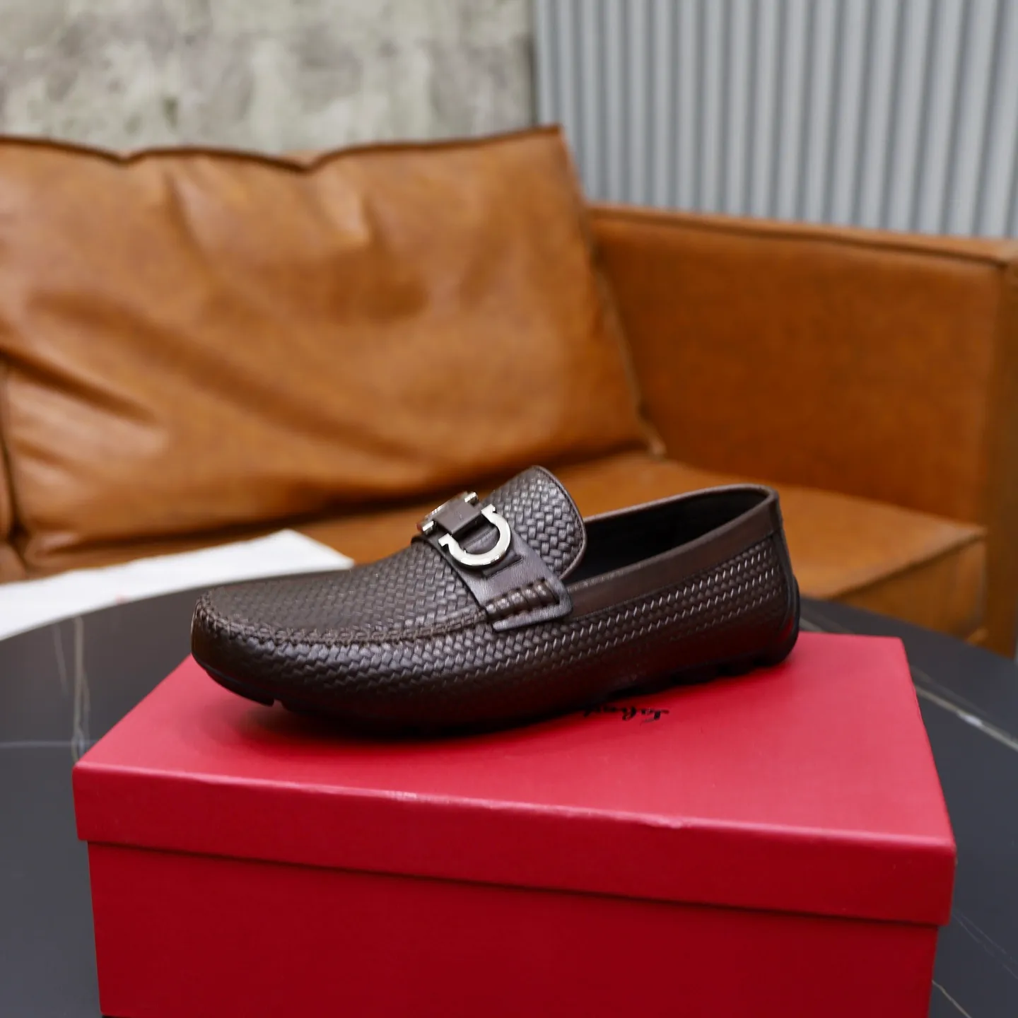 Ex-factory price: 480💰🙅‍♂️🙅‍♂️🙅‍♂️Niuli Brand: Ferragamo Standard code: Men's code 38/44 (45 customized) Grade: Same as the official website Material: Original imported cowhide leather lining Original wear-resistant lightweight outsole Style category: Men's casual slip-on shoes Bean shoes Distinguished luxury brand elements top luxury Color: actual picture color